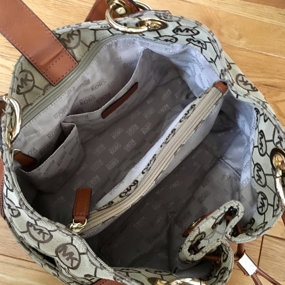 Michael Kors Ludlow Signature Jaquard Satchel - Picture 3 of 5